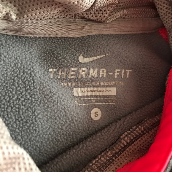 ｎｉｋｅ ｔｈｅｒｍａ-ｆｉｔ ｓｗｅａｔｓｈｉｒｔ - Picture 5 of 6